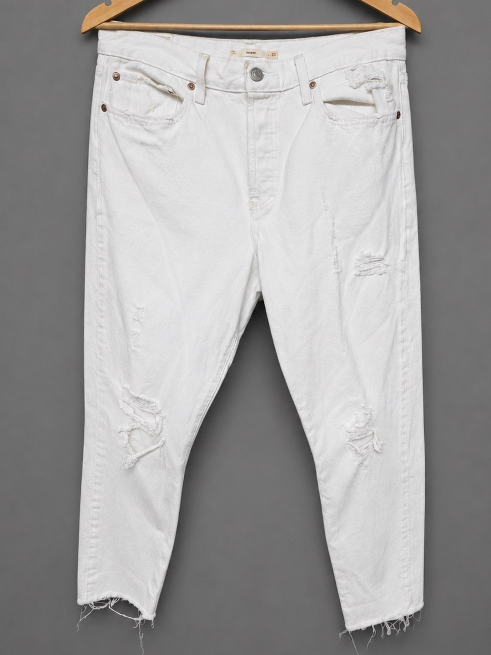 Levi's Premium Wedgie Straight White Distressed Jeans Size 31 High Rise Raw Hem